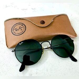 80’s Ray-Ban Wayfarer Bausch and Lomb Classic Metal Rounds W0608